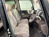 シートは厚めのクッションですのでゆったり座れますよ。