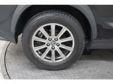 225/65R17タイヤを装備しています。※各ホイールのキズ等をご確認くださいませ。