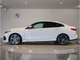 【BMWの伝統】時代を超える美しさ。磨き抜かれたエアロダイナミクスが瞳を奪う。一目で伝わるスポーティーなプロポーションは、BMWの走行性能を生み出すのに欠かせない要因の一つです。