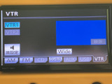 AM・FMやCD、ワンセグ、AUX、USB、VTRなどの選択項目が表示され、好みに合わせて音源を選べます。画面上で現在の設定を確認しやすく、ドライブ中の利用にも便利です。