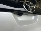 車庫入れもお任せのバックカメラが付いて、後方確認もラクラク♪安全に車庫入れも可能です。便利な機能ですが、バックカメラを過信せず、目視もお忘れなく。