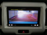 バックカメラが付いているので後方確認が非常にしやすいです。今や運転初心者も熟練者も必須装備!ついていて損はないですね♪