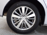 アルミホイールは安心のホンダ純正!車のデザインにもマッチしています。