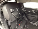 シートを跳ね上げれば背の高い荷物を載せる事ができます。