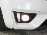 ◆フォグライト◆ 霧などの悪天候時、自車の位置を示すとともに前方や路肩が見えずらい時、近い位置をワイドに照らしてくれます