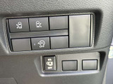 両側が電動スライドドアで、左右どちらからでも乗り降りOK。更に運転席のスイッチ、インテリキーのボタンでも開閉自在。挟み込み防止機能も安心です!