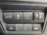 【パワーバックドア】スマートキーや運転席のボタンを押すだけでリアゲートが自動で開閉します!荷物を持っている時や、高い位置にあるバックドアを閉める際に便利な機能です♪