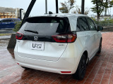 ホンダセンシング装着車となっております。衝突軽減ブレーキ、誤発進抑制機能、歩行者事故低減ステアリング、路外逸脱抑制機能、アダプティブクルーズコントロール、車線維持支援システム他、安全運転を幅広く支援。