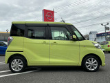 横から見てもスタイリッシュなデザイン、乗り降りもしやすいです。是非、ご試乗ください☆