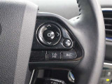 レーダークルーズコントロール作動時に車線維持に必要な運転操作の支援を行う「レーントレーシングアシスト(LTA)」を搭載しています。