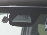 ◆Honda SENSING◆ カメラ等装置で精度の高い検知能力を発揮、安全運転を支援します。ステアリング上のコントローラーに注目!