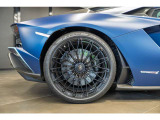 Black calipers