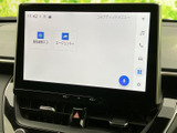 タッチ操作に対応した画面から、車両連携やエージェント機能などのメニューを確認できます。アイコンが並ぶ見やすい表示で、必要な項目を選びやすく、日常の移動をサポートします。