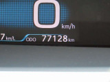 写真撮影時の走行距離は77128kmです!