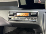 フルオートエアコンで1年中車内は快適!