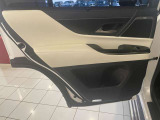 ご覧いただきありがとうございます。車両詳細等お気軽に店舗スタッフまでお問い合わせください。通話無料の専用フリーダイヤルも