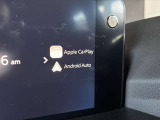 Apple Car play/Android Autoが使用可能です。スマートフォンと接続させ、通話や、音楽を聴いたり、スマートフォン内のマップで目的地へのナビゲーションが可能となります。