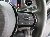 Hondaセンシングの機能のひとつ、アダプティブクルーズコントロール付!アクセルから足を離しても設定したスピードと前車との車間を保ち走行してくれます!車線維持もアシスト☆高速道路で疲労軽減ですね☆