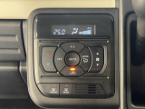 フルオートエアコンで1年中車内は快適!