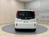 リヤ、後ろから見るとまた車の印象が変わってきますね☆☆