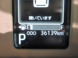 たとえばダイハツのお店にある、たくさんのスマアシ搭載車は、正常に作動する事をしっかり確認します。