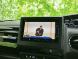 画面にテレビ映像を表示でき、停車中の休憩時間などに映像を視聴できます。画面表示が見やすく、音声や映像を楽しみたい場面で活用できる装備です。ぜひご確認ください。