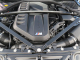 安心のBMW認定中古車は100項目の箇所を徹底的にチェック致します。機械的な箇所や電気系、コンピューターなどをご納車前に点検し、交換基準に達した部品は全て新品に修理返品した後にご納車致します。