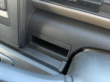 駐車券などを入れることができるカード入れです。