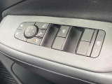 全席パワーウィンドウとなっています。運転席はオートになっているのでワンタッチ開閉することが出来ます。