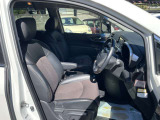 上級グレードに載るV6エンジンがもつ余裕など、欲を言えばきりがないが、燃費を考えるとこれで十分と納得できる。