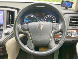 【純正革巻きステアリング】上質な革を使用することで、手にしっかり馴染みとても運転しやすいハンドルです♪