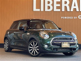 ◆LIBERALAは、輸入車選びの新たなスタイルを提案するインポート・セレクト・ブランドです。オーナー様となる方がクルマから直接感じる感性を第一にした、最良の一台との出会いをコーディネートいたします。