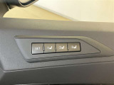 シート位置を記憶できるメモリー機能!ご家族で運転を交代する際、非常に便利です!安心快適なドライブを是非!