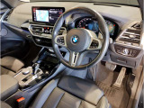 ☆センターパネルを運転席側に僅かに傾けたBMW独特のインパネ☆【駆け抜ける歓び】はここからもスタートしております☆