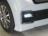 ◆フォグライト◆ 霧などの悪天候時、自車の位置を示すとともに前方や路肩が見えずらい時、近い位置をワイドに照らしてくれます