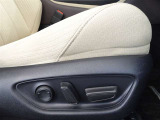 パワーシート搭載。微妙な調整が手軽にでき、ピッタリのポジションで運転することが可能です。