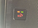エアバッグ作動時や後突時、もしくは車内のSOSボタンを押した際に緊急通報オペレーターに連携し、救急・警察を手配します。更にオペレーターにも連携、お客様のご要望に応じてロードサービスの手配を行います。