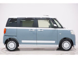 県内13店舗にて常時500台以上ダイハツ車を展示中です。見て、触って、納得のいく一台をぜひ見つけてください。