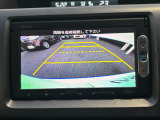 バックカメラも付いています! 運転が不慣れな方でも安心して駐車が可能です!
