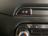 運転席、助手席には3段階で温度調節が可能なシートヒーターを装備しております。ステアリングヒーターはハンドルをじんわりと温めます♪寒い朝でも快適に運転できますよ♪