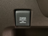 アクセサリーソケットを装備。車内アクセサリーの電源として便利です。