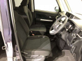 【運転席・助手席】です!実際お座りいただくのが分かりやすいと思いますので、ぜひお気軽にご来店ください♪状態もいいですよ☆