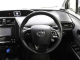 各操作スイッチなどもハンドルから手を放すことなく操作可能で安全運転に支援いたします!