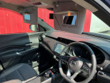 運転席及び助手席サンバイザーにはバニティミラーを装備☆