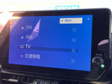 テレビの項目が選べる画面で、停車中に番組映像を楽しみたいときに活用できます。FMやAM、交通情報などの選択肢も並び、利用したい音源を画面で確認しながら切り替えられます。