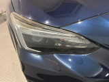 LEDヘッドライトは、点灯の瞬間から最大光量を発揮し、突然暗くなるトンネルなどでの安定感を高めます。