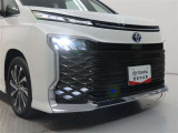 高輝度で点灯速度が速く、しかも消費電力の少ないLEDヘッドライトが装備されています!LEDの明るい光が走行中の視界の確保をサポートして、夜のドライブがより楽しく安全に運転できます♪