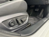 パワーシート搭載。微妙な調整が手軽にでき、ピッタリのポジションで運転することが可能です。