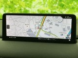 周辺道路や施設名、現在地を画面上で確認でき、目的地までの道順を把握する際に便利です。地図が大きく表示されるため、出発前のルート確認にもお役立ていただけます。