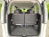 普段のお買い物や通勤、送迎等に十分な荷室スペースを確保しております。セカンドシートを倒すと、大きな荷物の積載も可能です♪